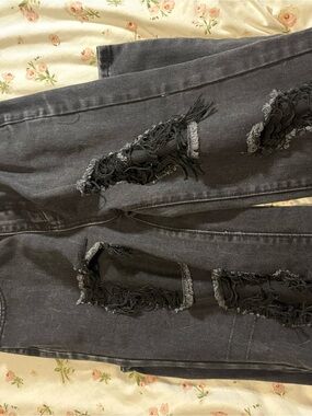 SHEIN Black Distressed Straight Leg Jeans